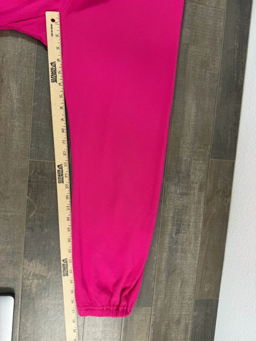 NEW The GREAT. Fuchsia Drawstring Sweatpants Pants - Picture 9 of 13